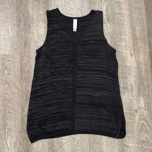 Sweater Knit Relaxed Tank Top Size Medium Black Gray